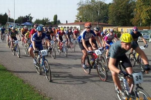 Start des Rennens der Männer (Hobby)