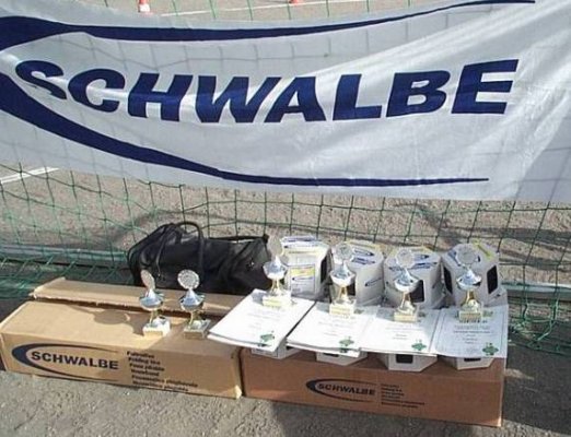 Pokale des Schwalbe-Cups