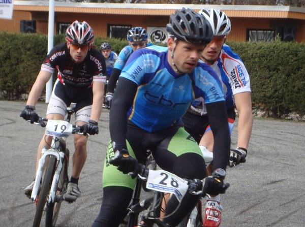 Bastian Wauschkuhn (Stollberg) in der 1. Runde des Elite-Rennens