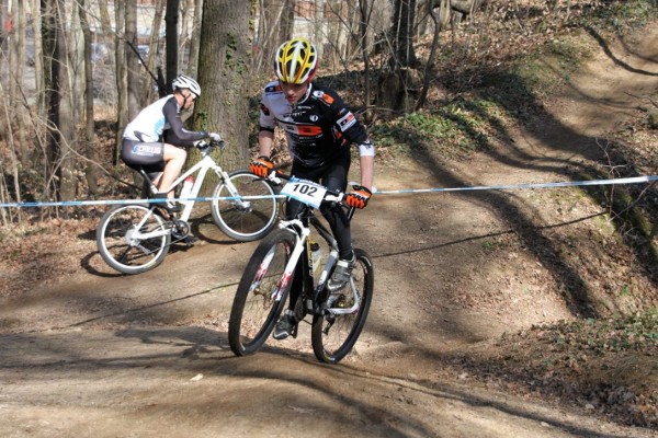 U19 Lucas Arnhold beim auf und ab nach dem Theater