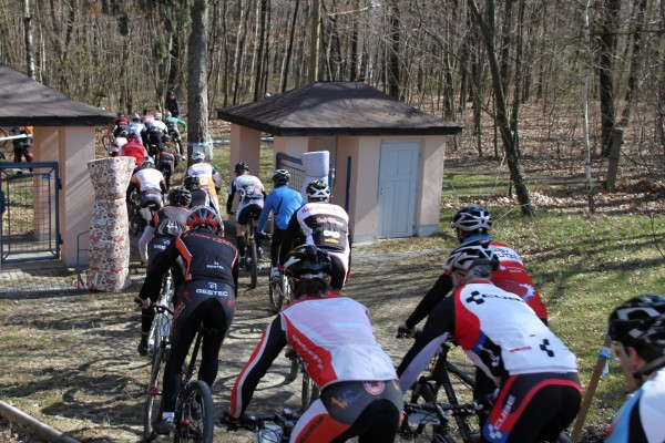 Die Hobbys nach dem Start am Flaschenhals Stadionausgang