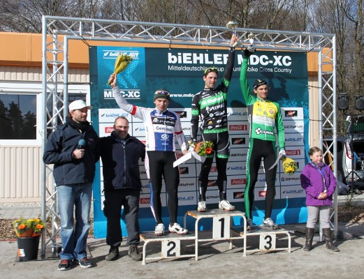 Das Eliterennen fest in Böhmischer Hand - Lukas Sablik, J. Stroz, M. Malik