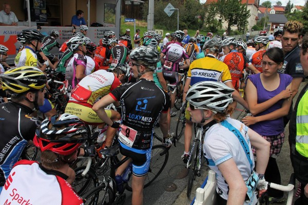 Männer vor dem Start