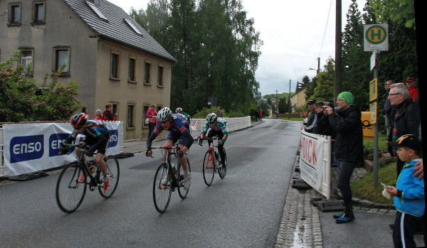 R.4 - U15 Zieleinlauf nach 49 min: Anton Höhne vor Aron Fuchs und Philip Anders