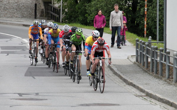 R.6.- Nach der zweiten Runde ist eine 10-er Spitze enteilt