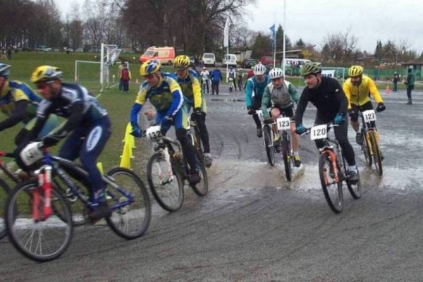 Start des Rennens der Männer (Hobby)