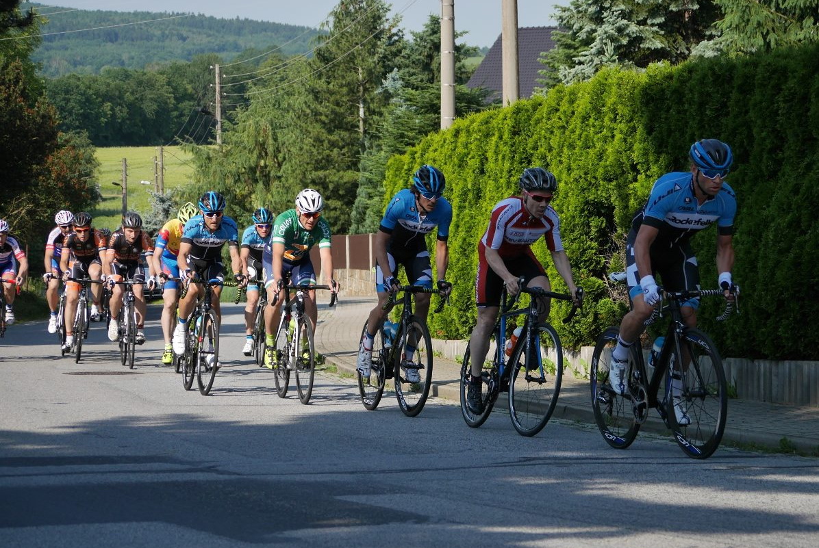 R.2 - Start zum Rennen Damen - Lizenz